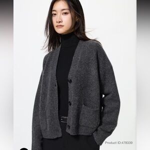 NWOT Uniqlo souffle yarn short cardigan